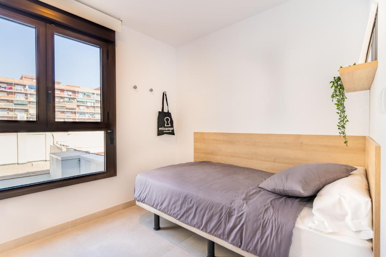 Micampus Avenida Del Puerto - Residencia De Estudiantes Apartment Valencia Exterior photo